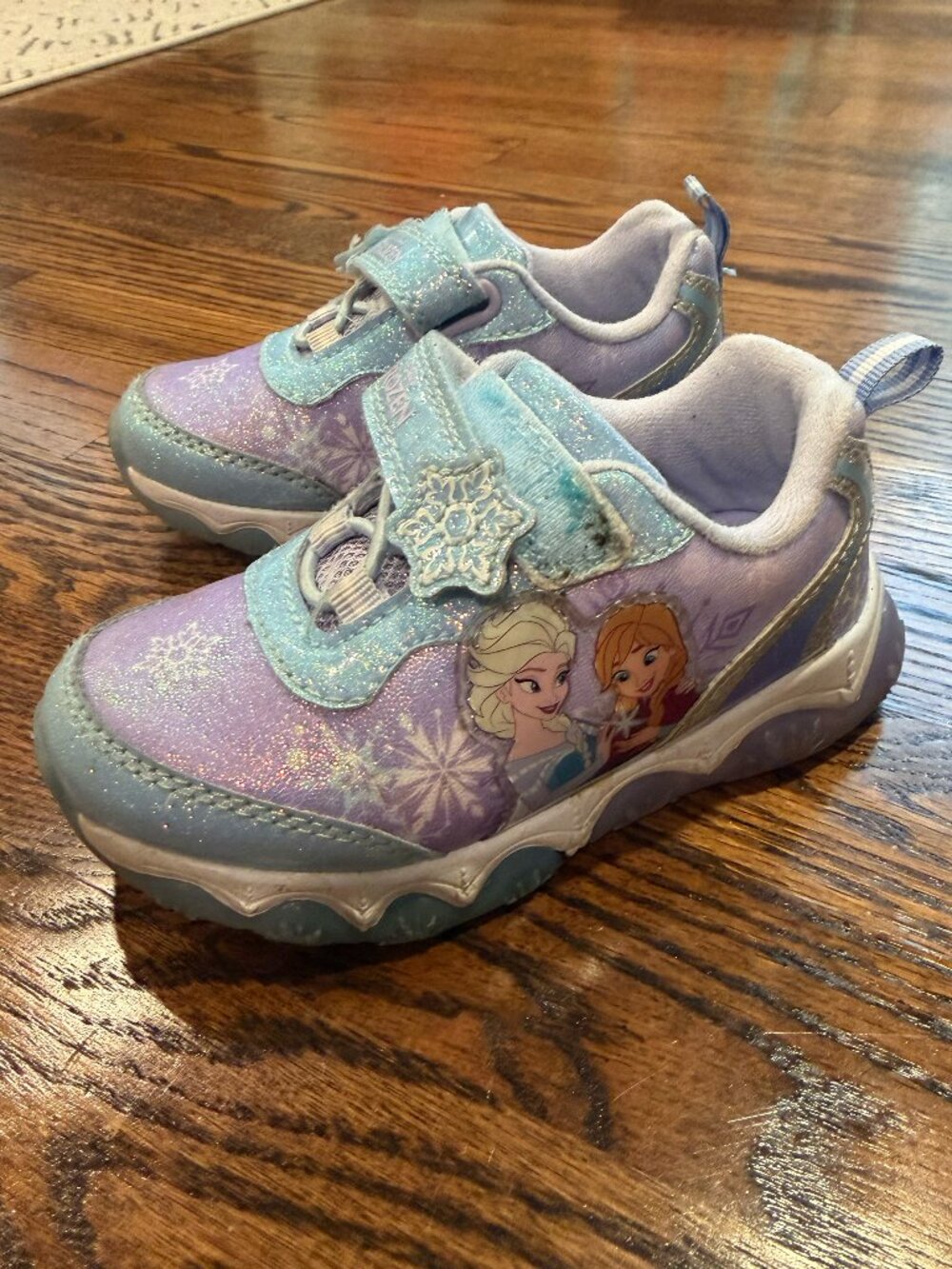Disney Frozen Light up shoes